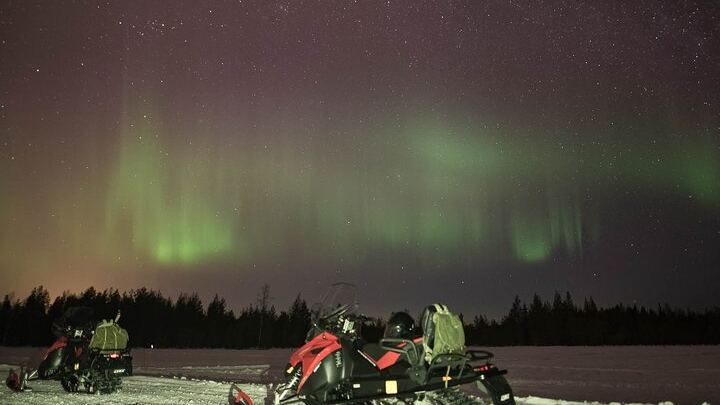 Three Hour Snowmobile Safari in Search of the Northern Lights, Levi (4/7)