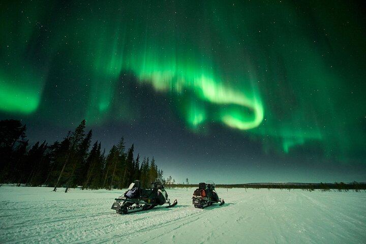 Three Hour Snowmobile Safari under the Aurora and Night Sky, Levi (1/5)