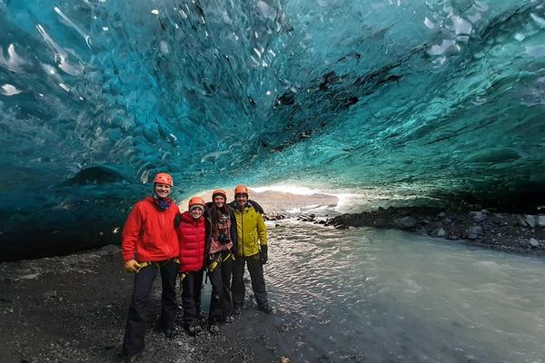Three Day Tour: Ice Cave, South Coast, Golden Circle and Aurora