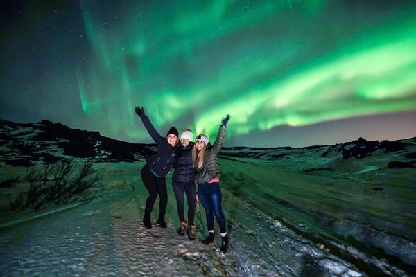 Four Day Iceland Tour: Golden Circle, South Coast, Volcano Hike and Aurora
