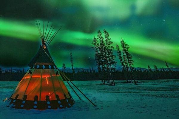4-Day Yellowknife Aurora Tour with 3 Hotel Nights and Mandarin or English Guide