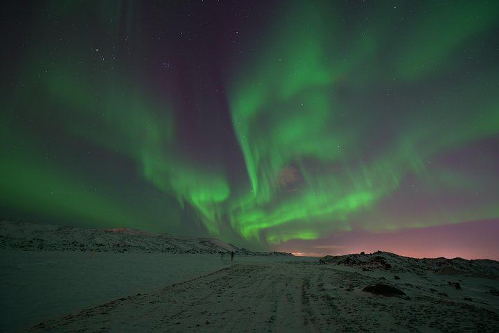 Reykjavik 4x4 Northern Lights Small Group Tour with a Photographer (12/12)