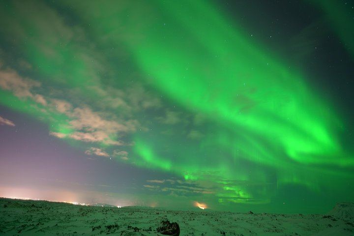Reykjavik 4x4 Northern Lights Small Group Tour with a Photographer (10/12)