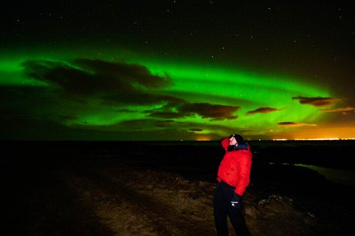Reykjavik 4x4 Northern Lights Small Group Tour with a Photographer (2/12)
