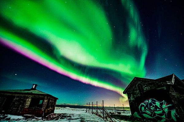 Reykjavik 4x4 Northern Lights Small Group Tour with a Photographer