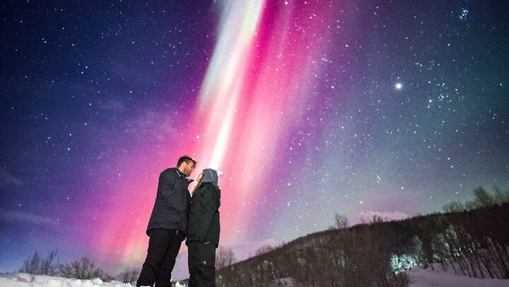 Small Northern Lights Tour, Max 8 Guests, with Pickup and RAW Photos