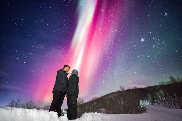 Small Northern Lights Tour, Max 8 Guests, with Pickup and RAW Photos