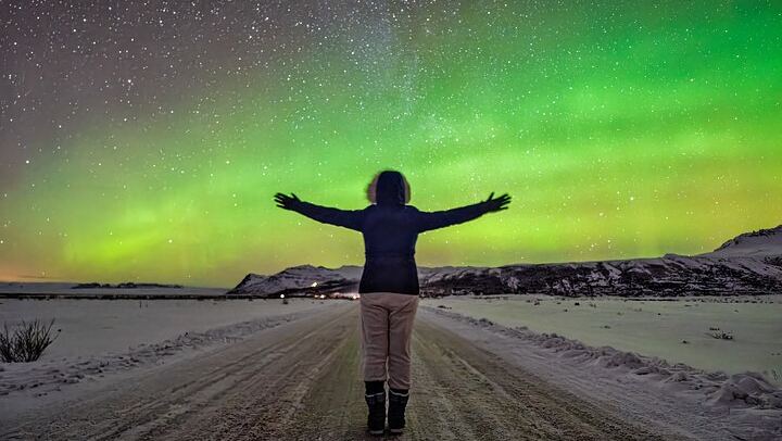 Northern Lights Small Group Tour from Reykjavík with Guide and Photos