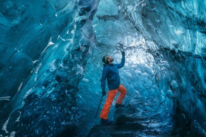 Drei-Tages-Reise nach Island: Eiskugelhöhle, Gletscherwanderung und Nordlichter (8/12)