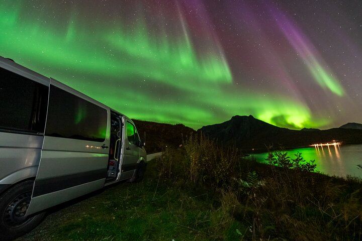 Small Northern Lights Tour, Max 8 Guests, with Pickup and RAW Photos (9/12)