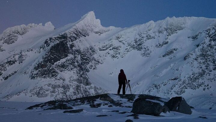 Adults Only Aurora Hunt from Tromso with Wandering Owl (4/6)