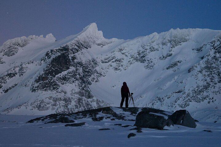 Adults Only Aurora Hunt from Tromso with Wandering Owl (4/6)