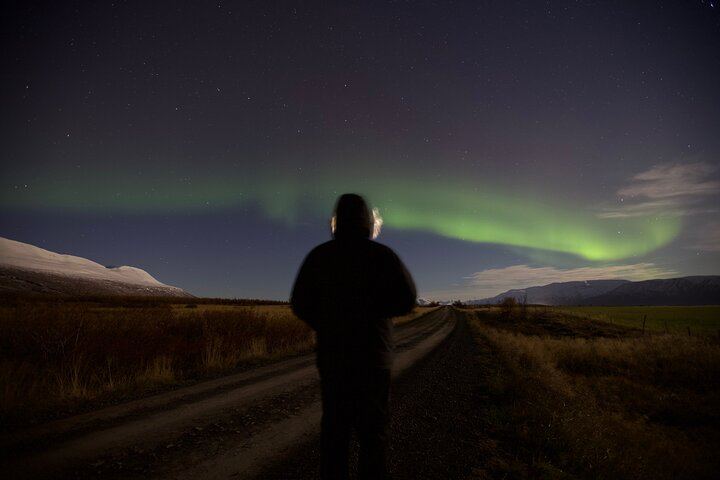 Northern Lights Minibus Hunt from Akureyri with a Local Guide (5/7)