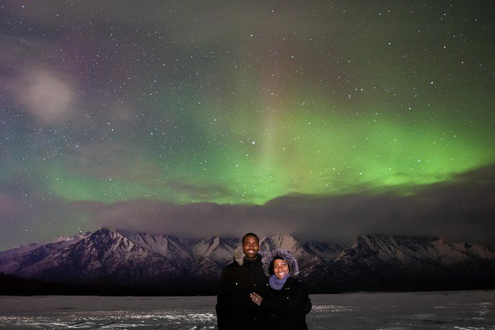 Anchorage Northern Lights Tour with Portraits and Photo Instruction (8/10)