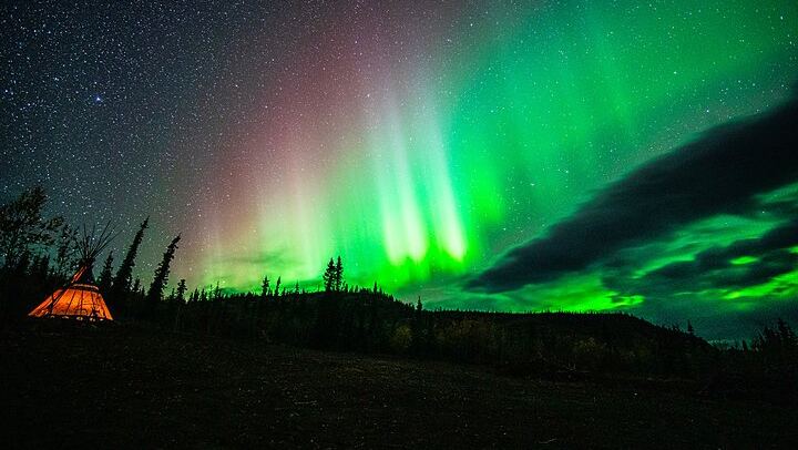 Arctic Day: Late Night Aurora Viewing Tour from Whitehorse (3/12)