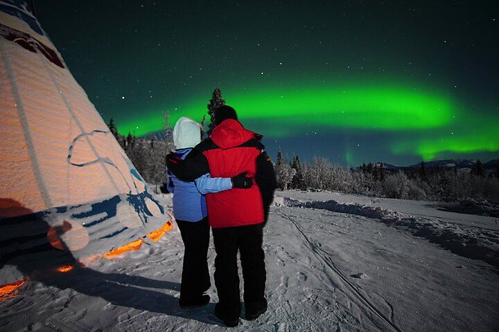 Arctic Day: Late Night Aurora Viewing Tour from Whitehorse (9/12)