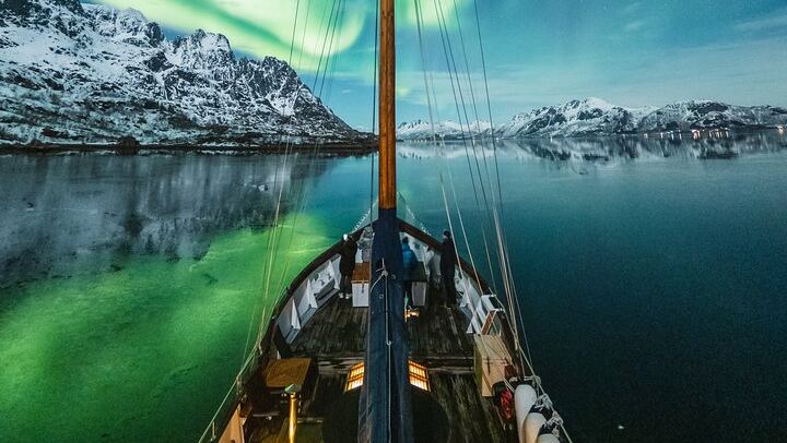 Northern Lights Yacht Cruise with Hot Tub from Tromso, 12 Guests