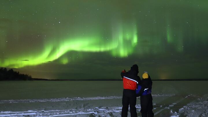 Aurora Evening on a Frozen Lakeside near Rovaniemi (3/7)