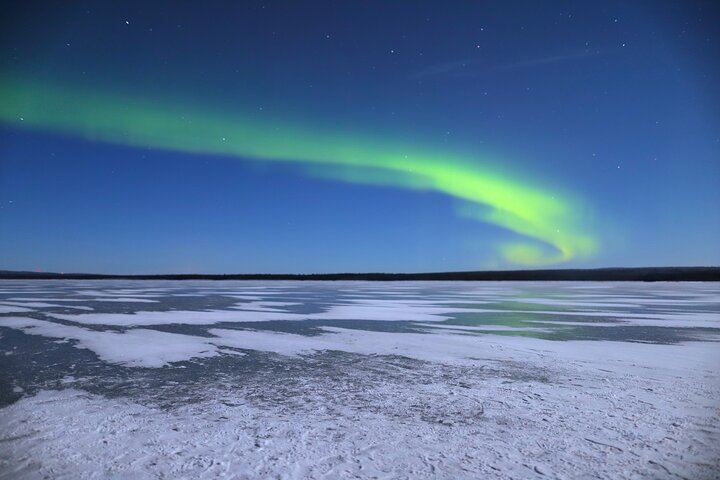 Aurora Evening on a Frozen Lakeside near Rovaniemi (1/7)