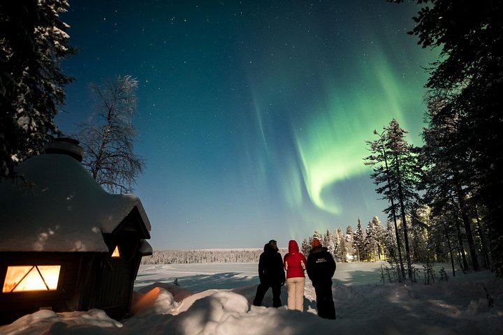 Arctic Lake Aurora Hunt from Rovaniemi with a Lappish Tipi (2/12)