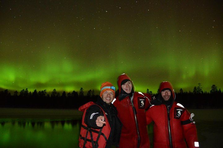 Aurora Floating in Rovaniemi: Watch the Sky from Open Water (3/6)
