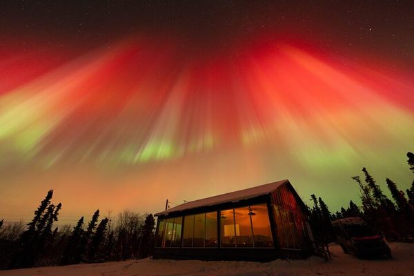 Aurora Glass House at Cleary Summit with Photography Service