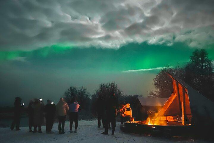 Chasse aux aurores à Rovaniemi, avec barbecue lapon et glögi à trois arrêts (3/5)