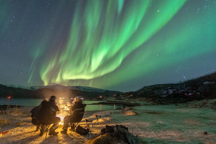 Chasse aux aurores à Tromsø, avec feu de camp et accompagnement d'un photographe professionnel (5/8)
