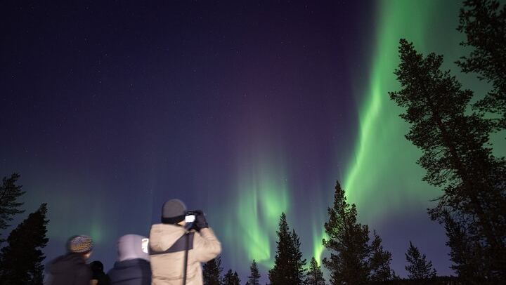 Three Hour Aurora Hunt by Minivan around Ivalo, Inari and Saariselkä (2/5)