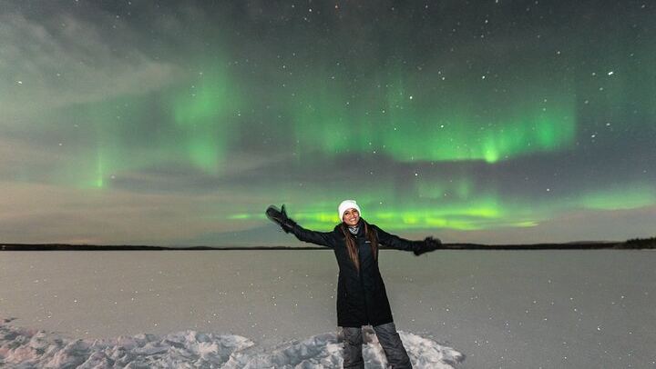 Aurora Photo Tour by Bus from Rovaniemi with Hot Drinks and Gingerbread (2/6)
