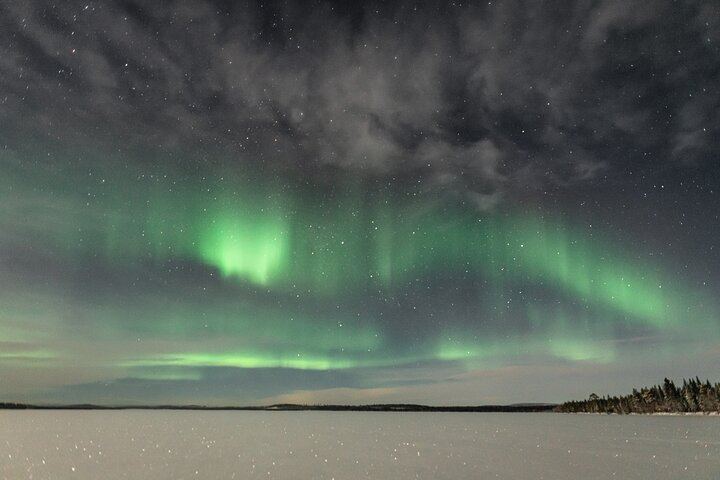 Aurora Photo Tour by Bus from Rovaniemi with Hot Drinks and Gingerbread (5/6)