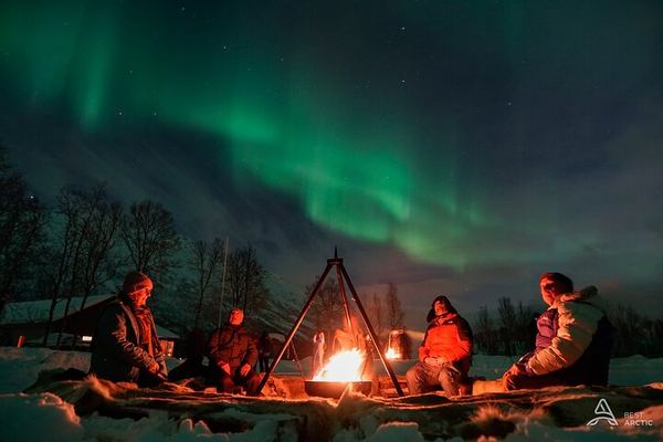 Aurora Safari by Coach with Private Heated Camps and Onboard Toilet