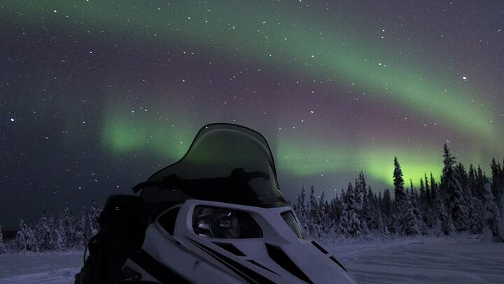 Aurora Sleighers Night Snowmobile Tour in Fairbanks (1/9)