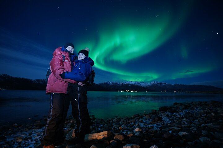 Tromso Aurora Tour with a Free Portrait, Bonfire and Marshmallows (3/12)