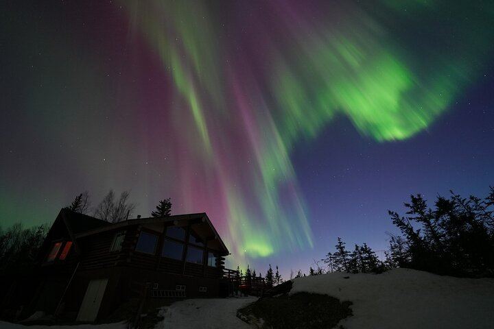 Aurora Viewing at Aurora Husky Lodge with a Ridge Top View (6/12)
