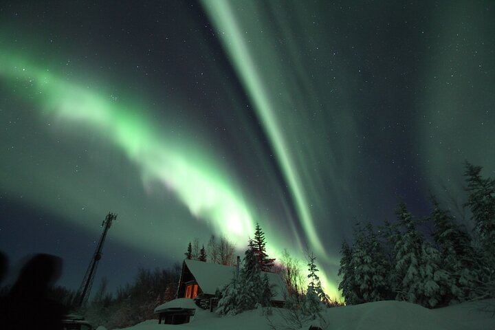 Aurora Viewing at Aurora Husky Lodge with a Ridge Top View (10/12)
