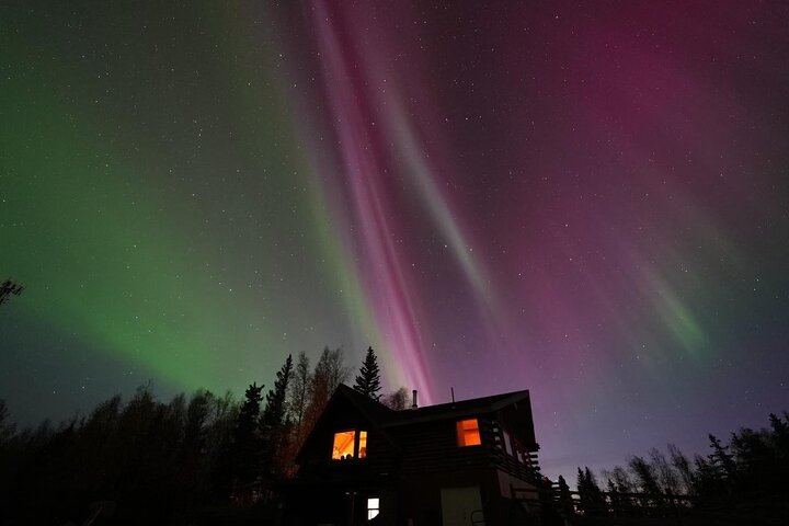 Aurora Viewing at Aurora Husky Lodge with a Ridge Top View (8/12)