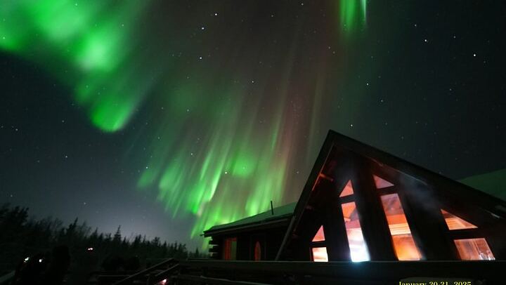 Aurora Viewing at Aurora Husky Lodge with a Ridge Top View (2/12)