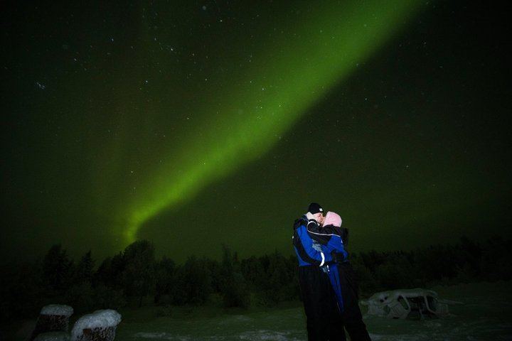 Aurores boréales dans un lodge isolé en pleine nature, près de Rovaniemi (7/10)