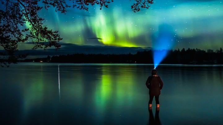 Autumn Aurora Picnic by Open Fire near Rovaniemi (1/6)