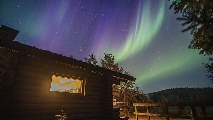 Lapland Night: Finnish Sauna, Ice Swimming, Dinner and Northern Lights (2/12)