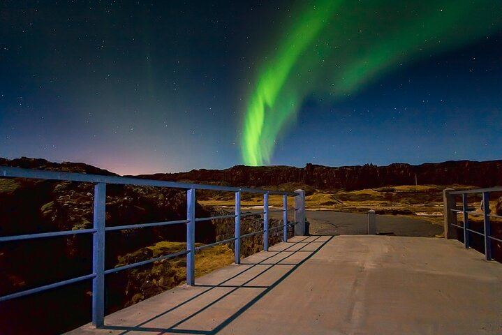 Golden Circle, Blue Lagoon and Northern Lights in One Day from Reykjavík (2/6)