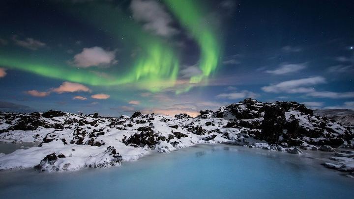 Blue Lagoon Comfort Entry and Northern Lights Hunt from Reykjavík (1/11)