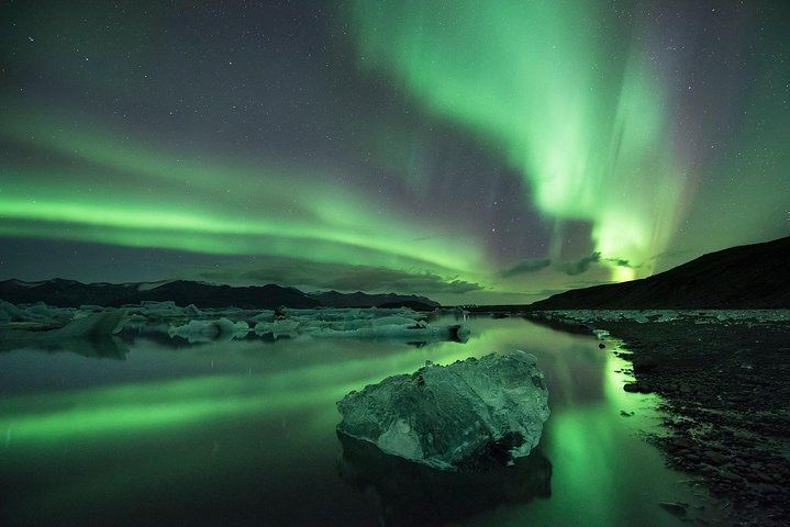 Golden Circle by Day and Northern Lights by Night from Reykjavík (6/12)