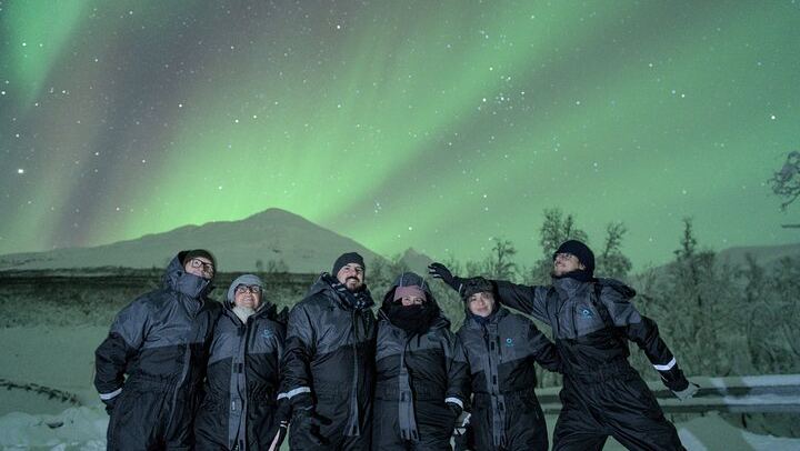 Chasse aux aurores en minibus à Tromsø, en italien, avec un photographe, maximum 8 personnes (2/7)