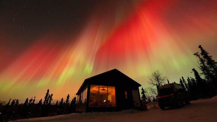 Cleary Summit Aurora Glass House Northern Lights Tour from Fairbanks