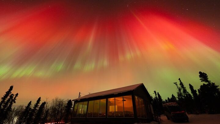 Cleary Summit Aurora Glass House Northern Lights Tour from Fairbanks (1/12)