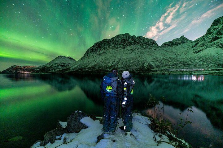 Small Northern Lights Tour, Max 8 Guests, with Pickup and RAW Photos (7/12)