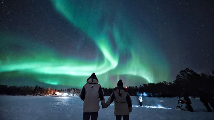 Pro Aurora Hunt from Rovaniemi, Unlimited Distance, Max 8 Guests