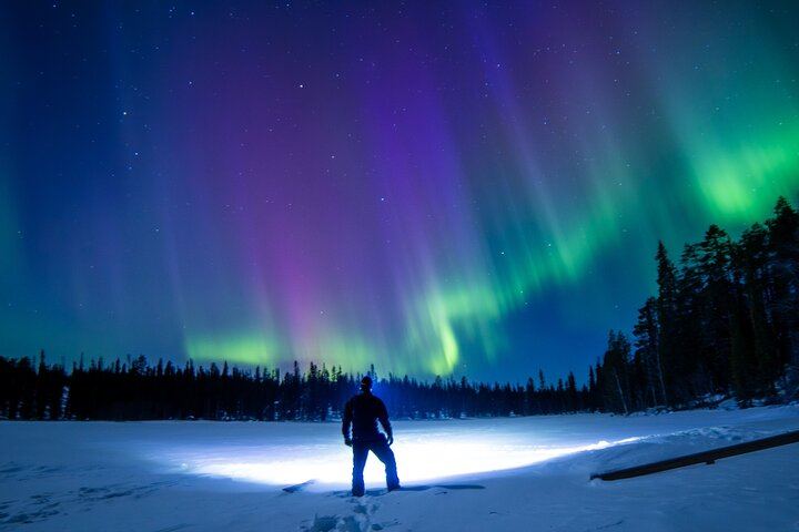 Guaranteed Aurora Hunt from Rovaniemi with a Local Wilderness Guide (1/9)